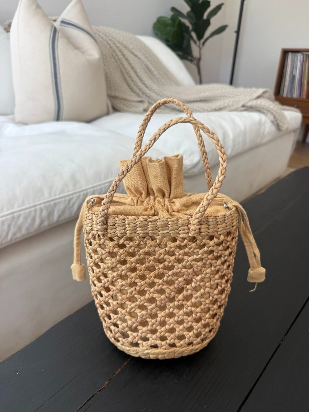 Straw Cinch Purse